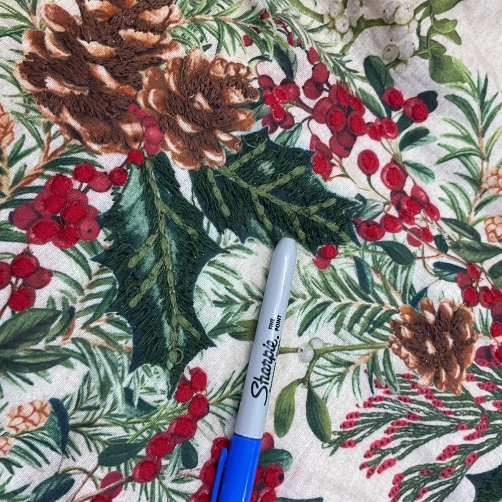 Pottery Barn Holly Berry Wreath Embroidered Duvet Full/ Queen Christmas Holiday